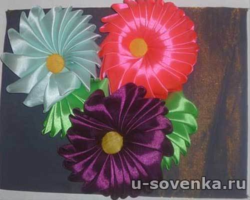 Георгины - поделка из атласных лент Георгины - поделка из атласных лент