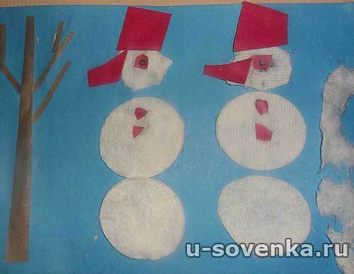 Открытка к Новому году - Снеговики (поделка из подручных средств - ватные диски) Открытка к Новому году - Снеговики (поделка из подручных средств - ватные диски)