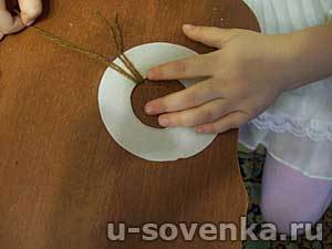 поделка из пряжи